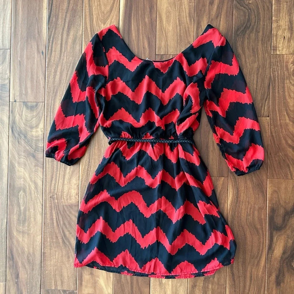 As U Wish Red & Black Chevron Long Sleeve Belted Dress size Small - Picture 3 of 4